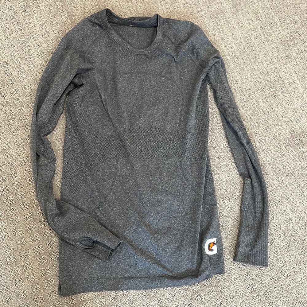 Lululemon Swiftly Tech Long Sleeve Top